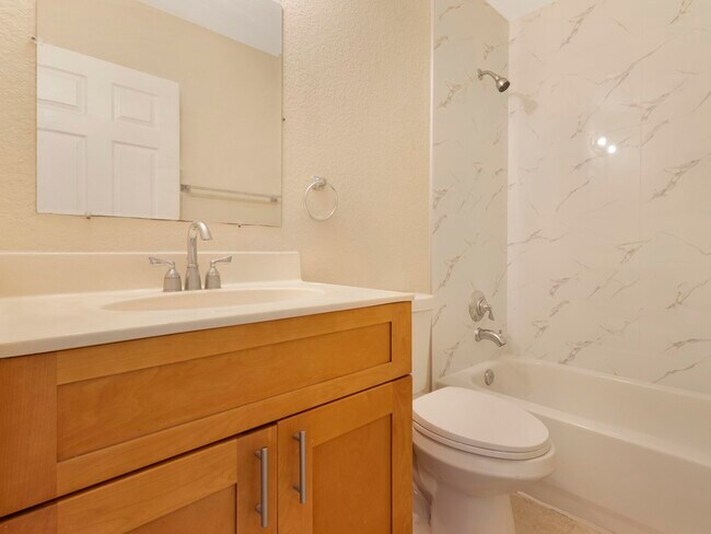 Building Photo - 6219 Eaton St