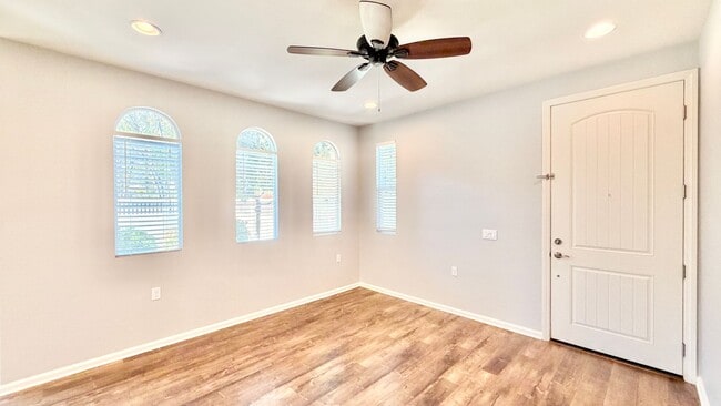 Building Photo - Beautiful, Like New, End Unit Condo in Resort Like Living Community off Temecula's South 79!