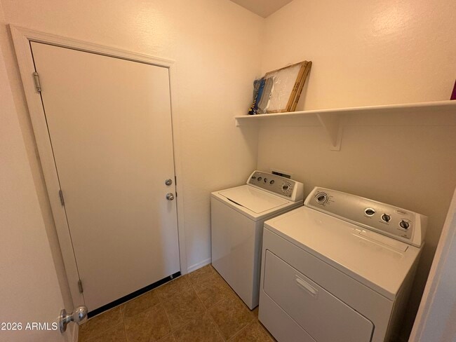 Building Photo - 23549 W Hopi St
