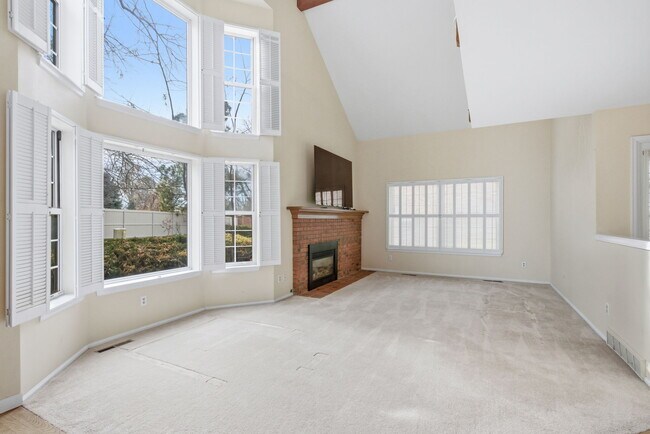 Building Photo - 6170 E Briarwood Cir