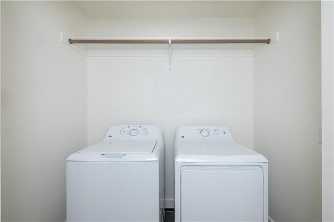 Building Photo - 207 W Lafayette St