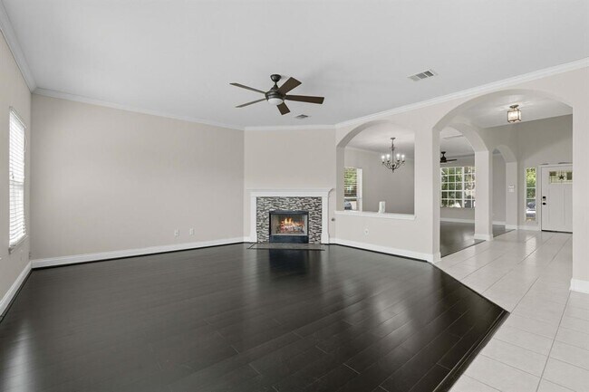 Building Photo - 2338 Brookhollow Terrace
