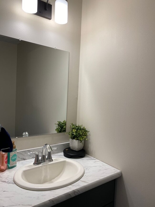 Building Photo - *RENT SPECIAL* New Construction Townhouse ...