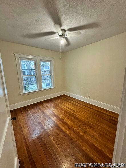 Building Photo - 45 Warner St