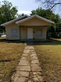 Building Photo - 1615 Collins Ave