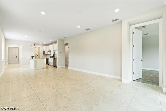 Building Photo - 2244 Yellowfin Cir