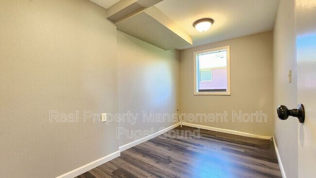 Building Photo - 4918 S 2nd Ave