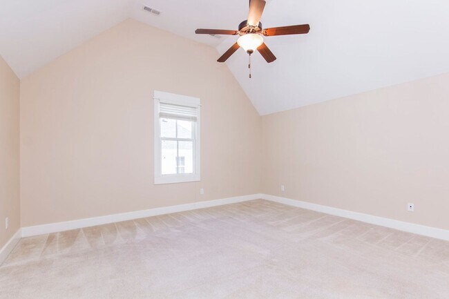 Building Photo - Introducing Your Dream Home in Norfolk: Elegant 3-Bedroom, 2.5-Bath Haven on 2 Floors