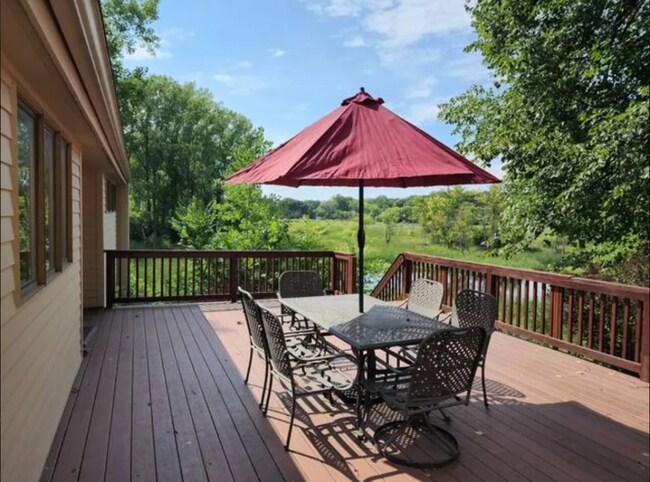 Building Photo - 2504 Sheffield Cir N