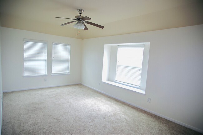 Building Photo - 13315 Canton Cliff Ct