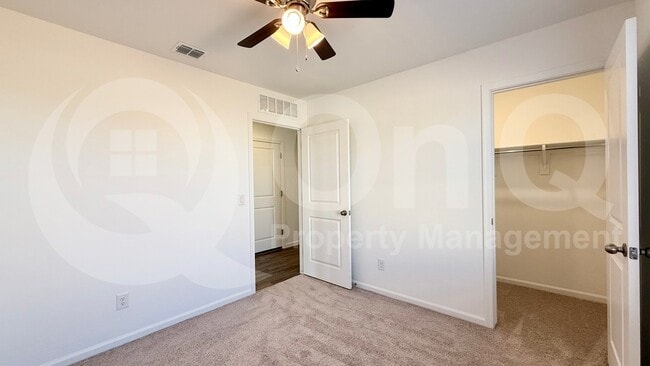 Building Photo - 14515 S Vera Cruz Rd