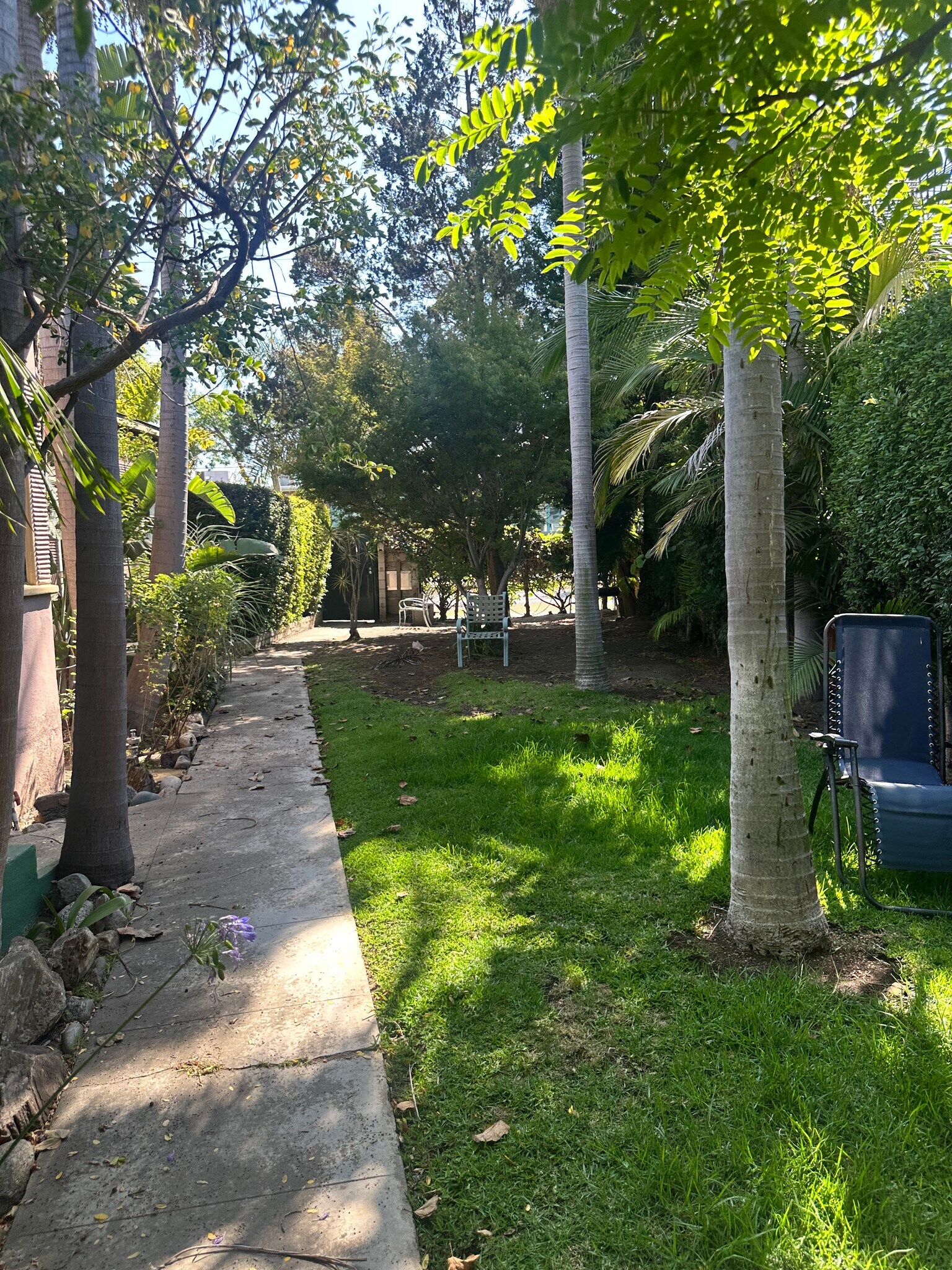 Building Photo - 2538 1/2 Military Ave