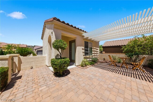 Building Photo - 2148 Shadow Canyon Dr