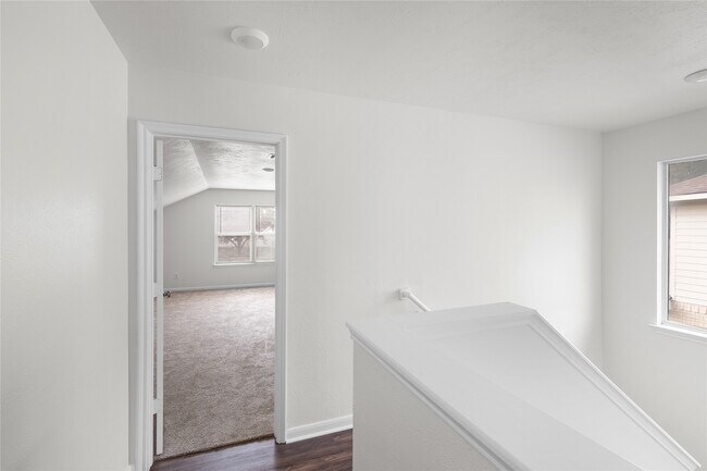 Building Photo - 19138 Larkspur Hills Dr