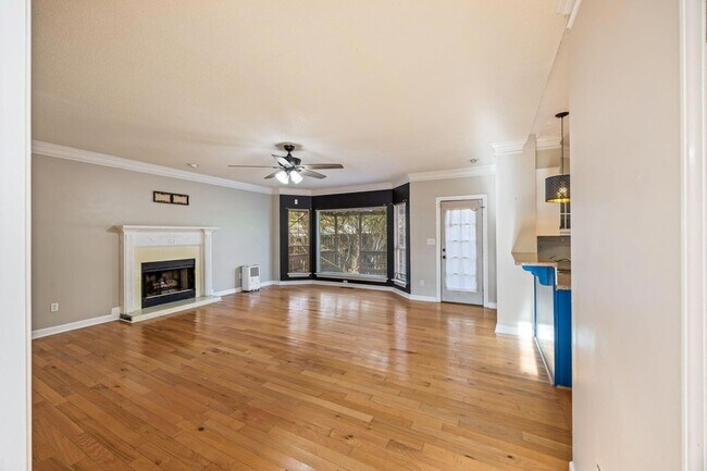 Building Photo - 1114 Rivershyre Dr