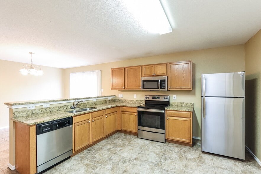 Building Photo - 9726 Amber Ledge