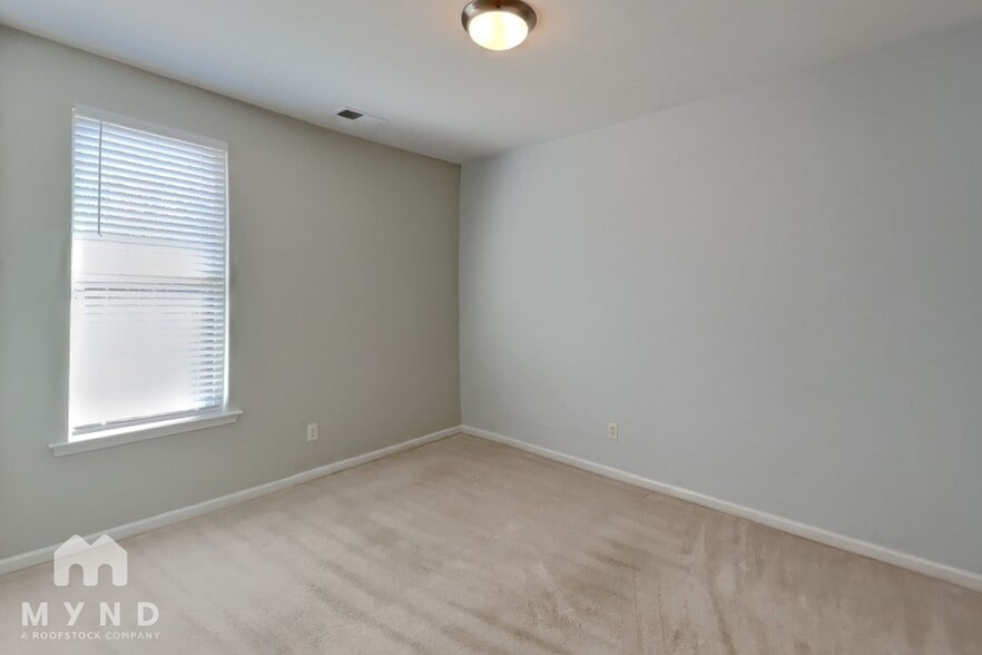 Building Photo - 1007 Riviera Dr