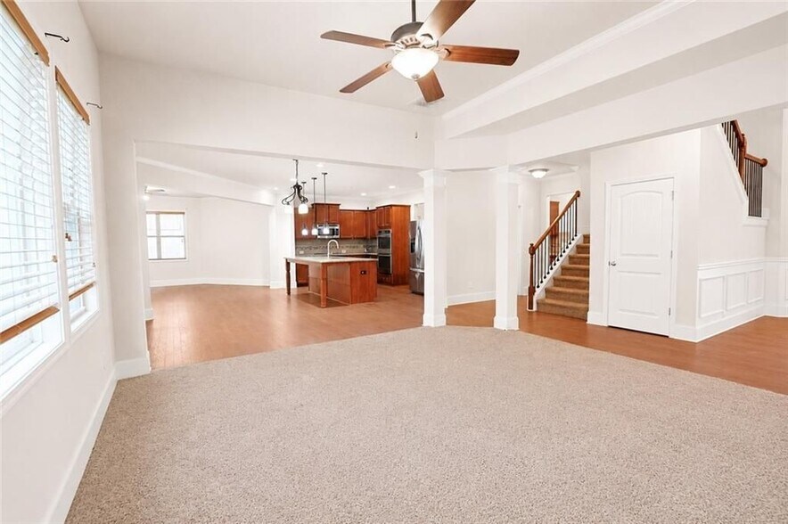 Building Photo - 2236 Caledonia Dr SE
