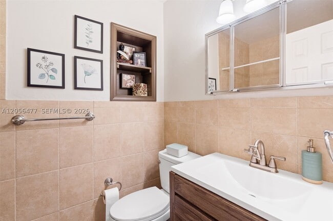 Building Photo - 550 Westward Dr