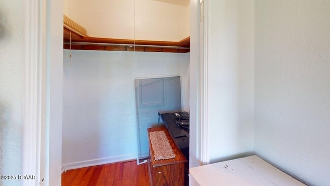 Building Photo - 425 Wisteria Rd