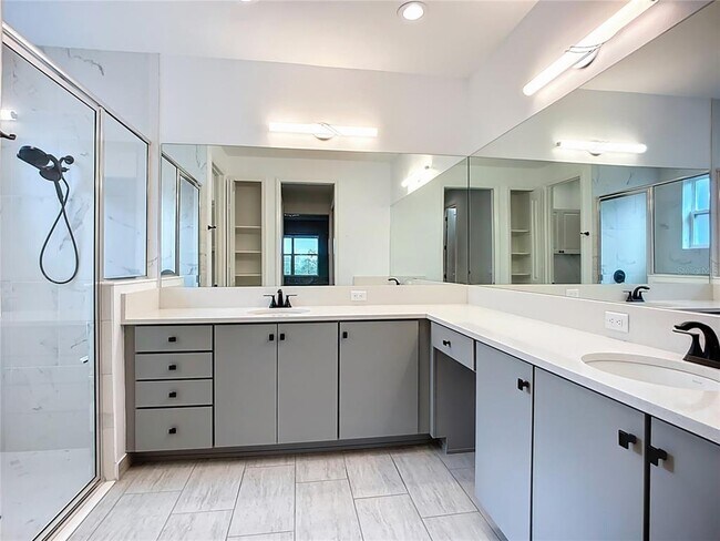 Building Photo - 15459 Santa Pola Dr