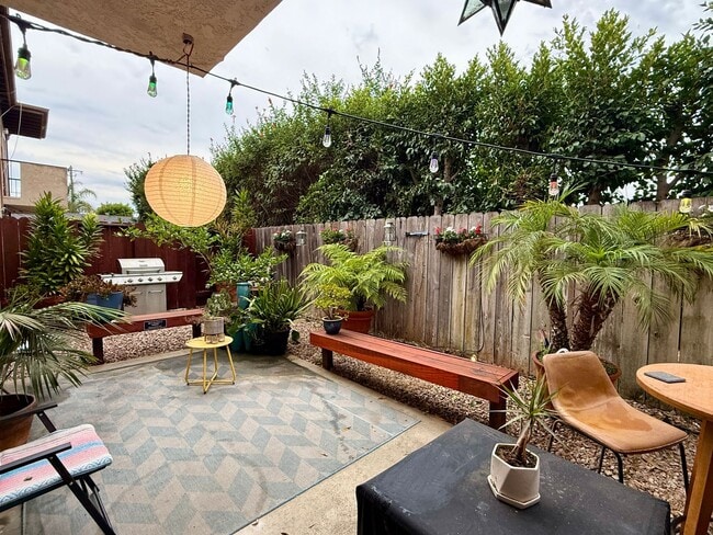 Building Photo - Charming 2 bedroom Condo in Carlsbad Village
