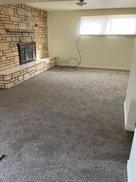 Building Photo - 1120 10th Ave NW