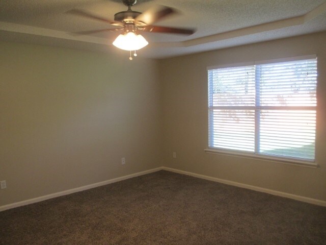 Building Photo - 3127 Majestic Oaks Ln