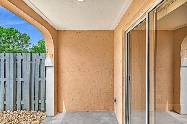 Building Photo - 1439 Springside Dr
