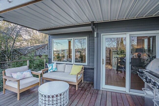 Building Photo - 4Bd/3.25Ba Seattle House