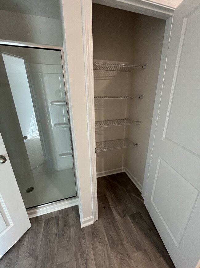 Building Photo - 228 Canopy Dr