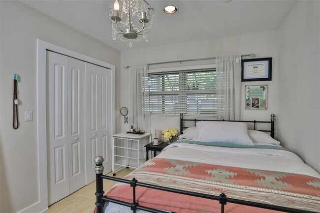 Building Photo - 3315 W Harbor View Ave