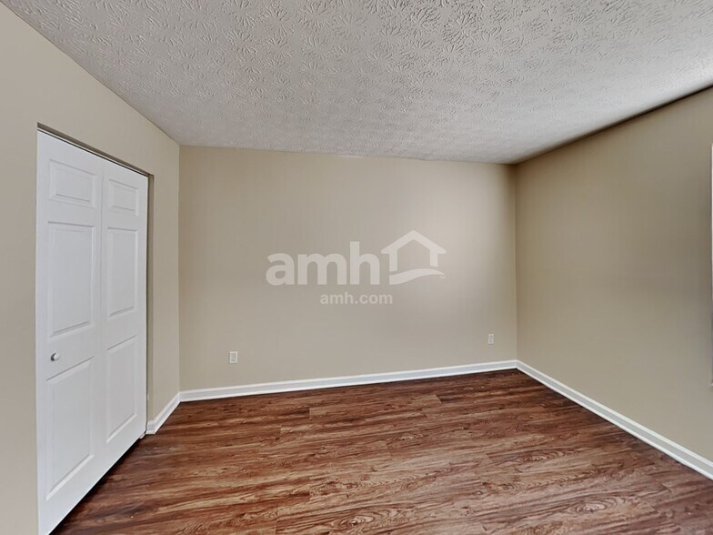 Building Photo - 1760 Navion Ct