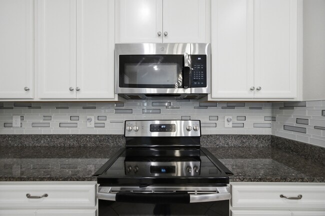 Building Photo - Sunburst Marble Rd 14119-LEASE ONLY