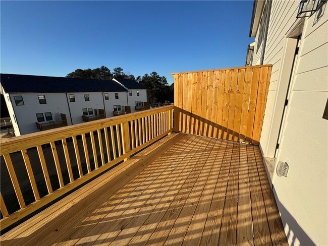 Building Photo - 516 Meadows Ln