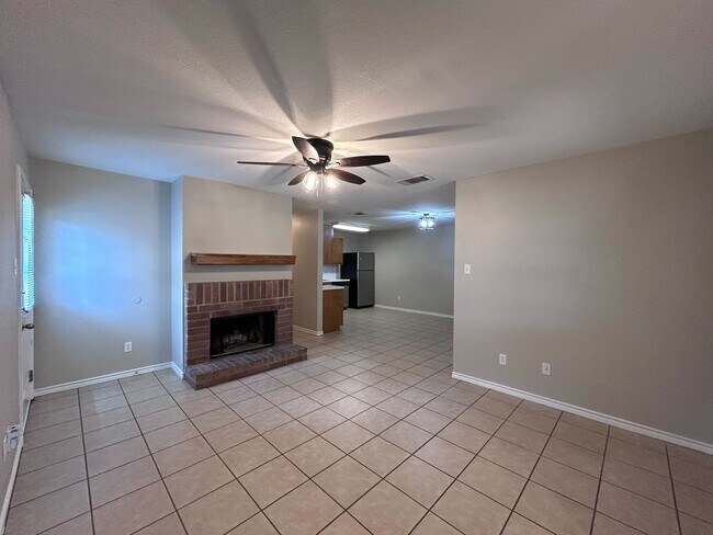 Building Photo - 3007 Kestrel Dr