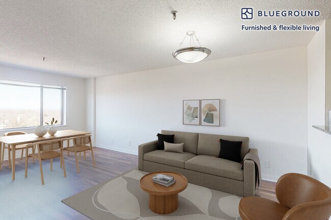 Primary Photo - 2251 Pimmit Dr