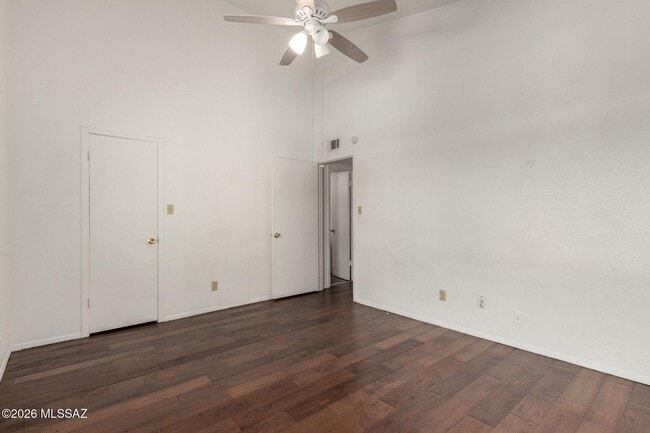 Building Photo - 1620 N Wilmot Rd
