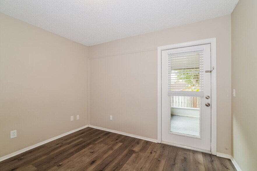 Building Photo - 1220 Twin Rivers Blvd