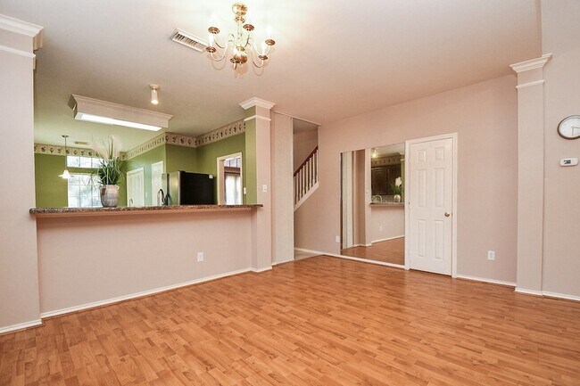 Building Photo - 4202 Creek Hollow Ln