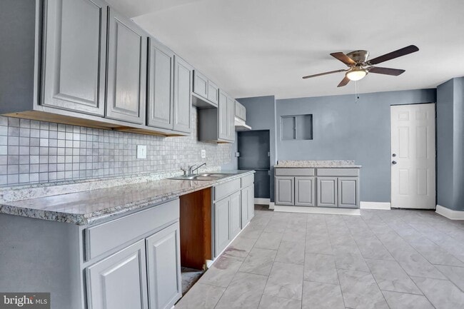 Building Photo - 426 N Belnord Ave