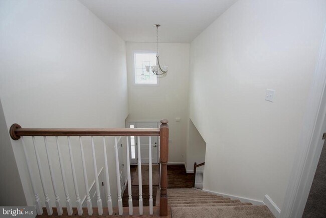 Building Photo - 83 Cherry Blossom Ct