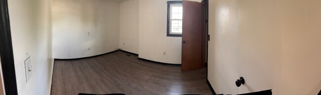 Building Photo - 437 Colony Park Dr