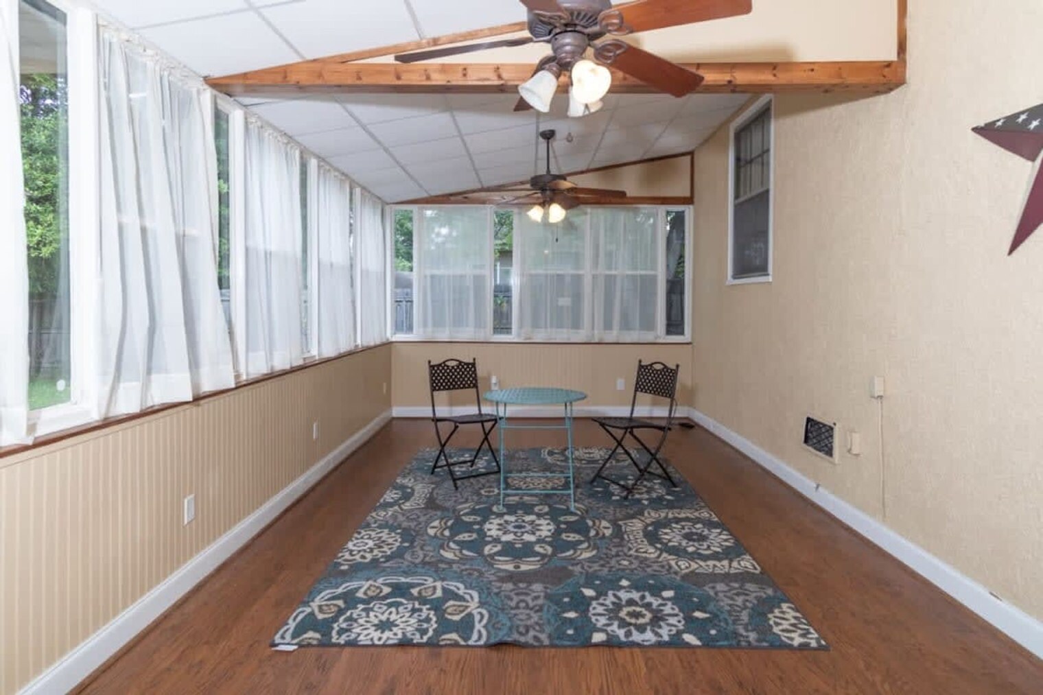 Building Photo - 4629 Rosemont Dr