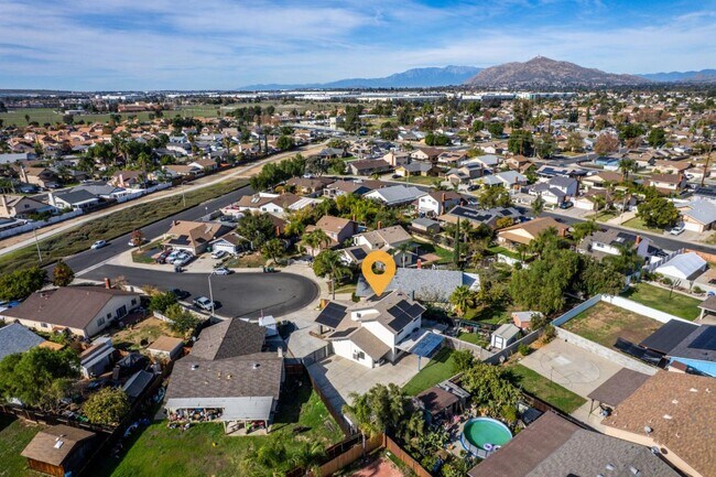 Building Photo - 24363 Comfort Ct