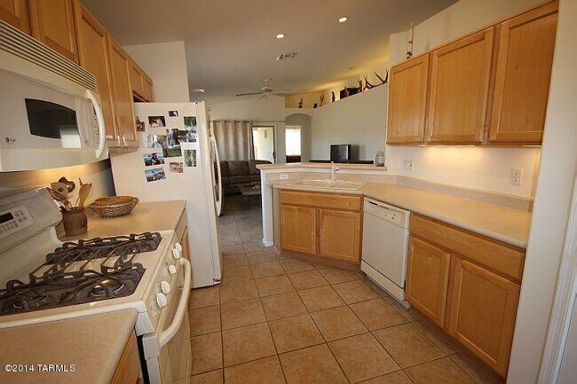 Building Photo - 8851 N Palo Verde Bluffs Pl