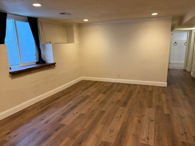Family Room - 2261 Newark st