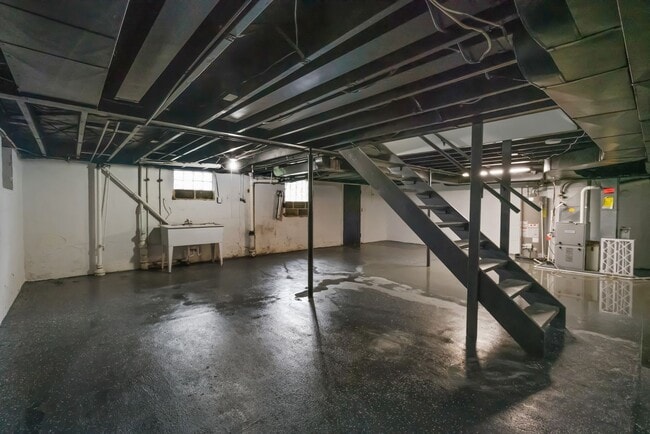 Building Photo - Stunning 3 bedroom home in Duquesne availa...