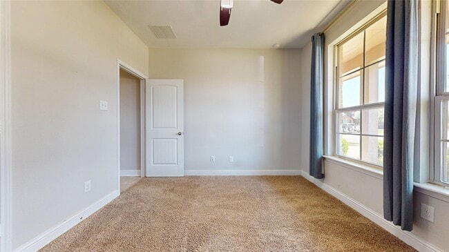 Building Photo - 2135 Llerena Ln
