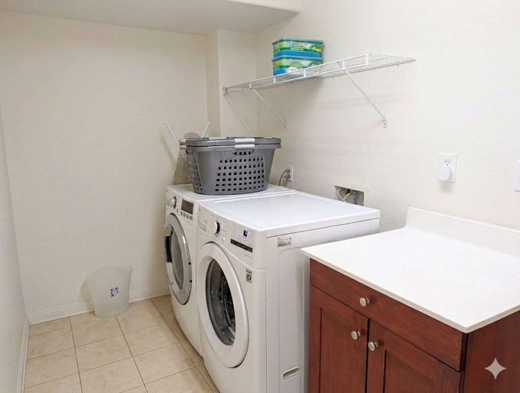 In-unit front-load washer and dryer - 3542 Shoreline Bluff Lane